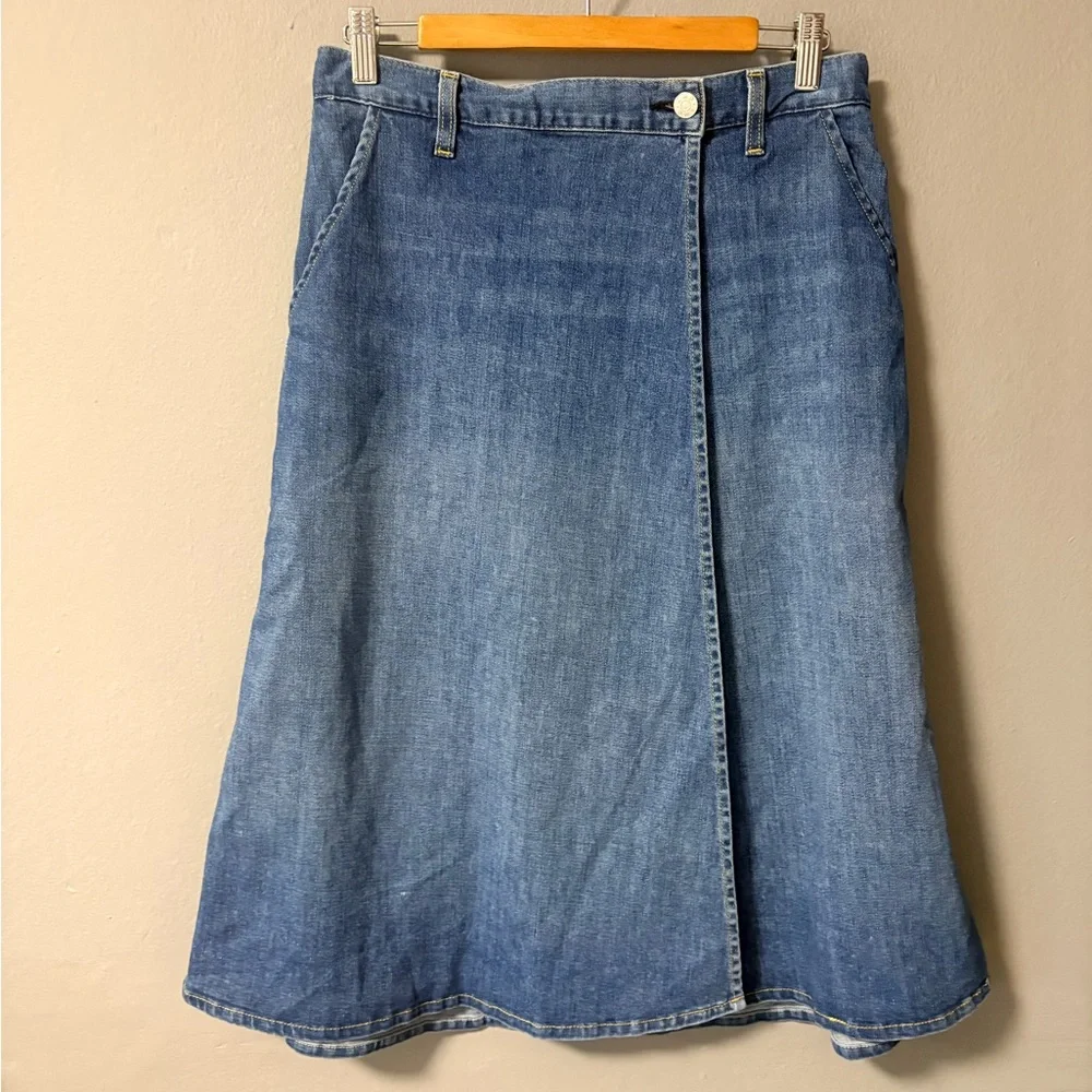 NWOT AMO the Marie Wrap Skirt Denim Midi in Wistful Wash. Size Small